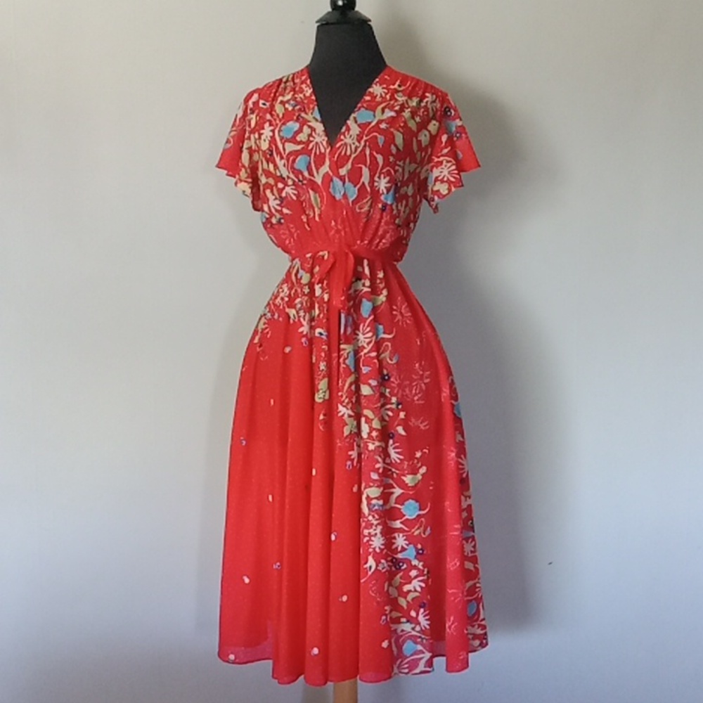 Vintage 1970s polyester red floral printed house dress